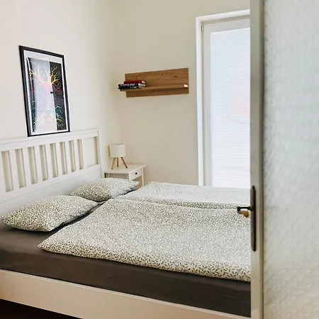 Apartament Srdce Mesta 1 - Zazitkovy Na Pesej Zone S Balkonom A Terasou Stará Turá